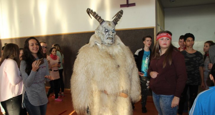 Krampusveškole (24).JPG